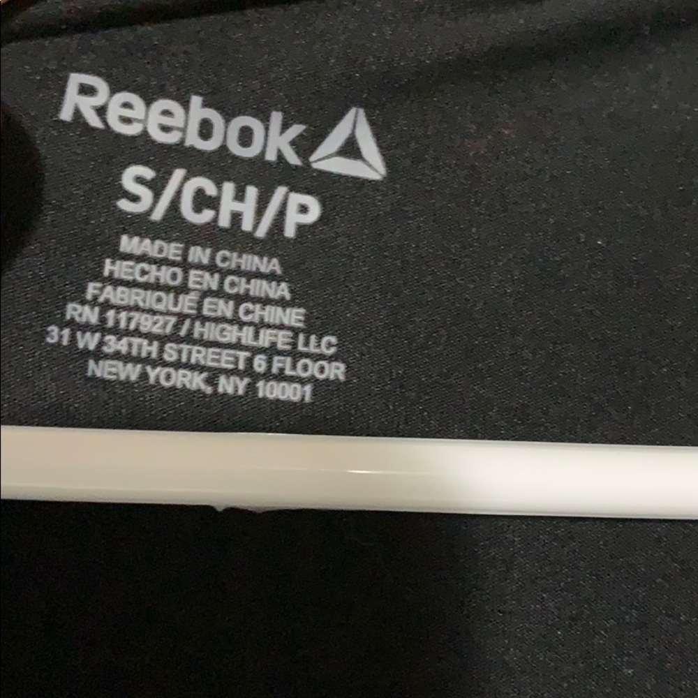 New Reebok black top - Picture 6 of 6